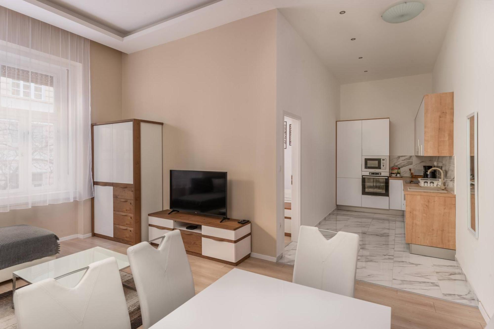 Apartment With 2 Bedrooms Near Gellert Thermal Bath Budapest Esterno foto